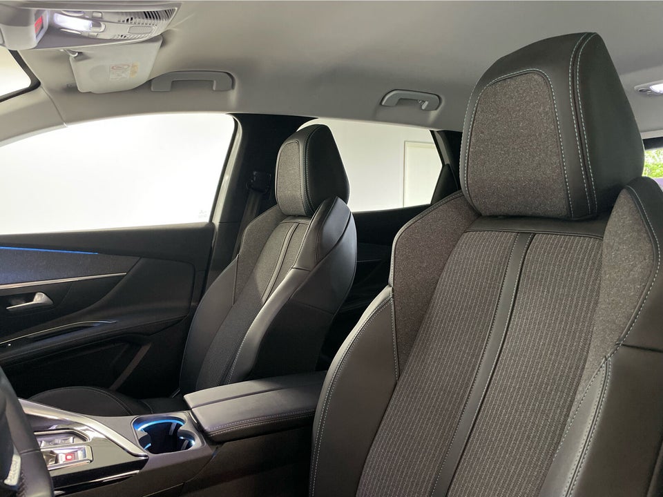 Peugeot 3008 1,6 Hybrid Allure Pack EAT8 5d