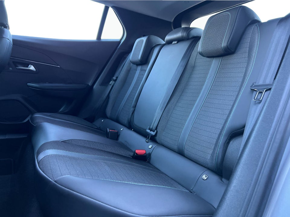 Peugeot e-2008 50 Allure 5d
