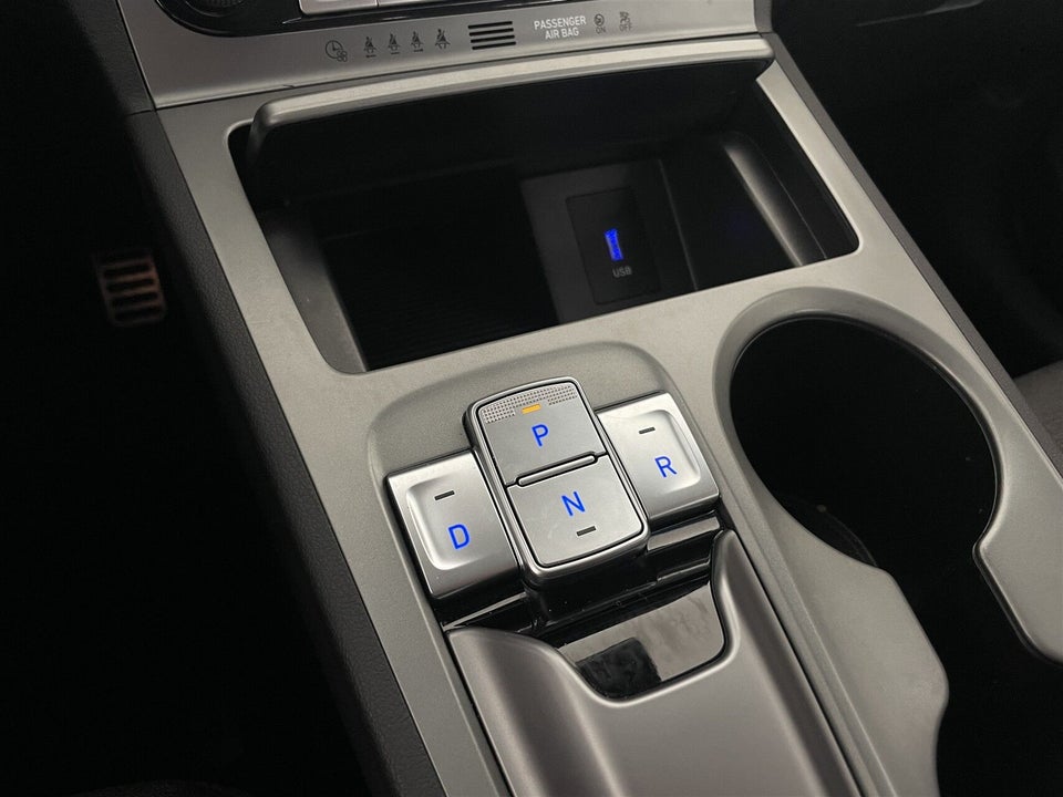 Hyundai Kona 64 EV Essential 5d
