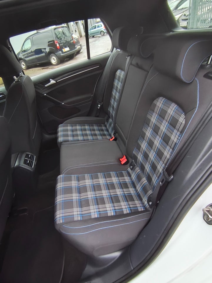 VW Golf VII 1,4 GTE DSG 5d