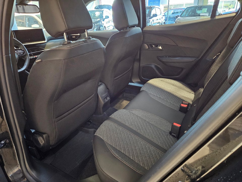 Peugeot 2008 1,2 PureTech 130 Allure EAT8 5d