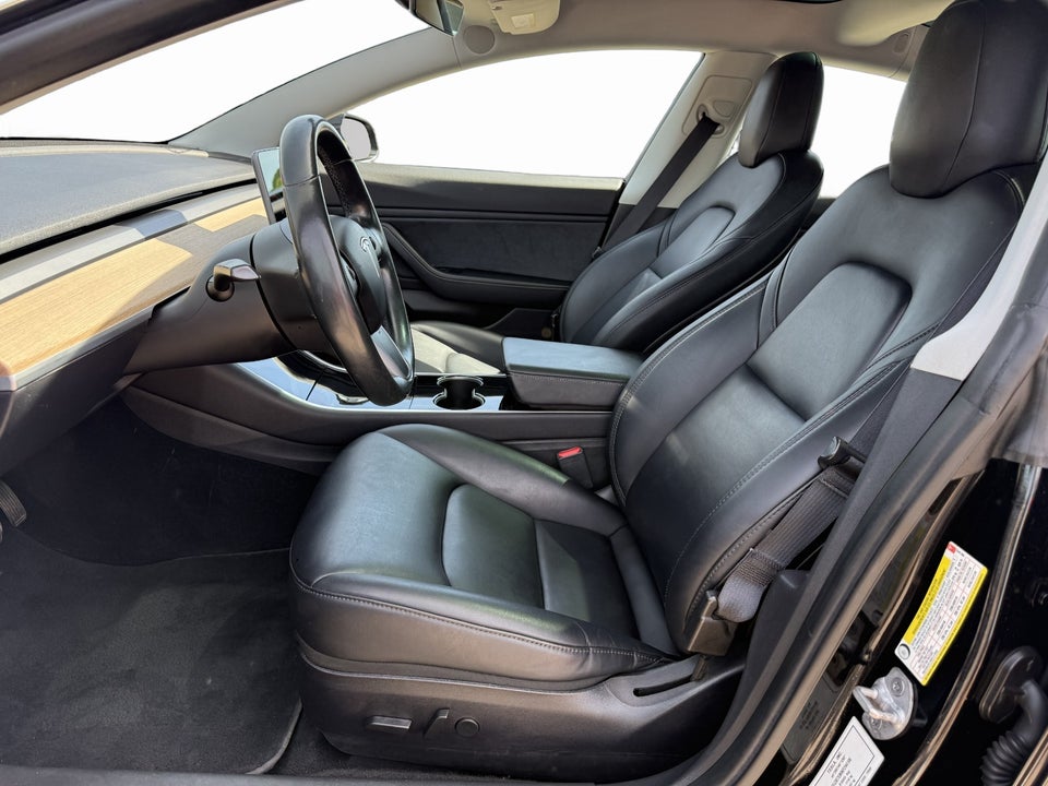 Tesla Model 3 Long Range AWD 4d