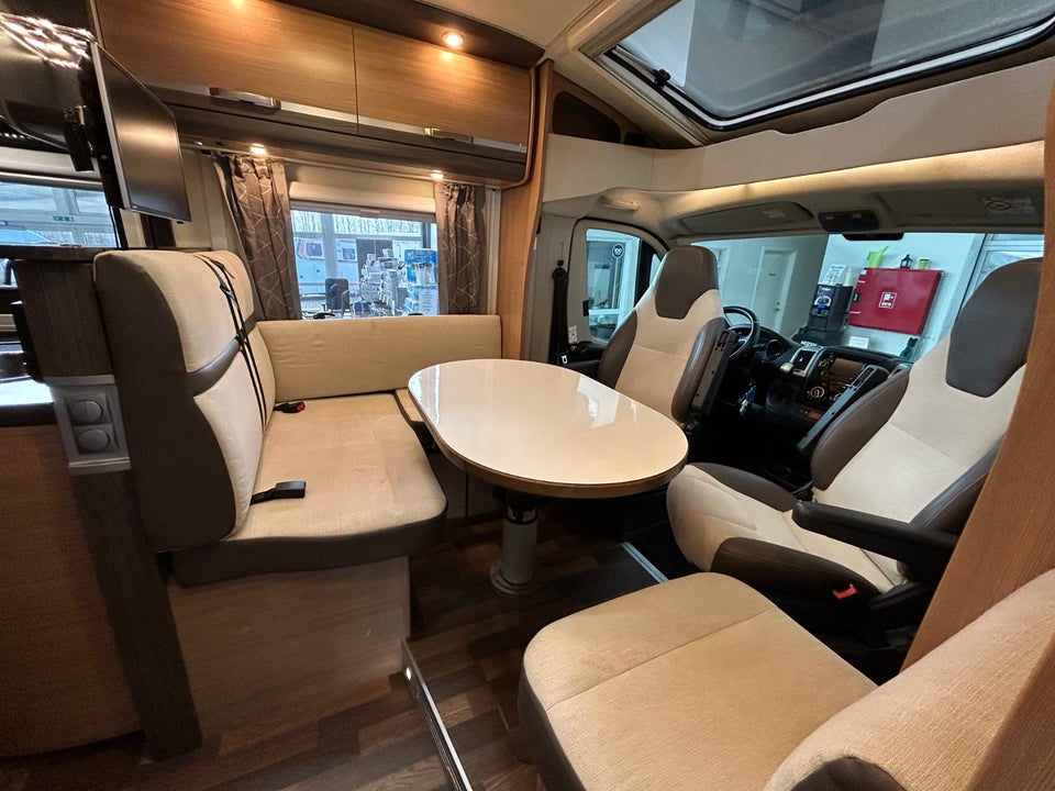 Knaus Sky Ti Silver 2,3 700 MEG aut. 2d