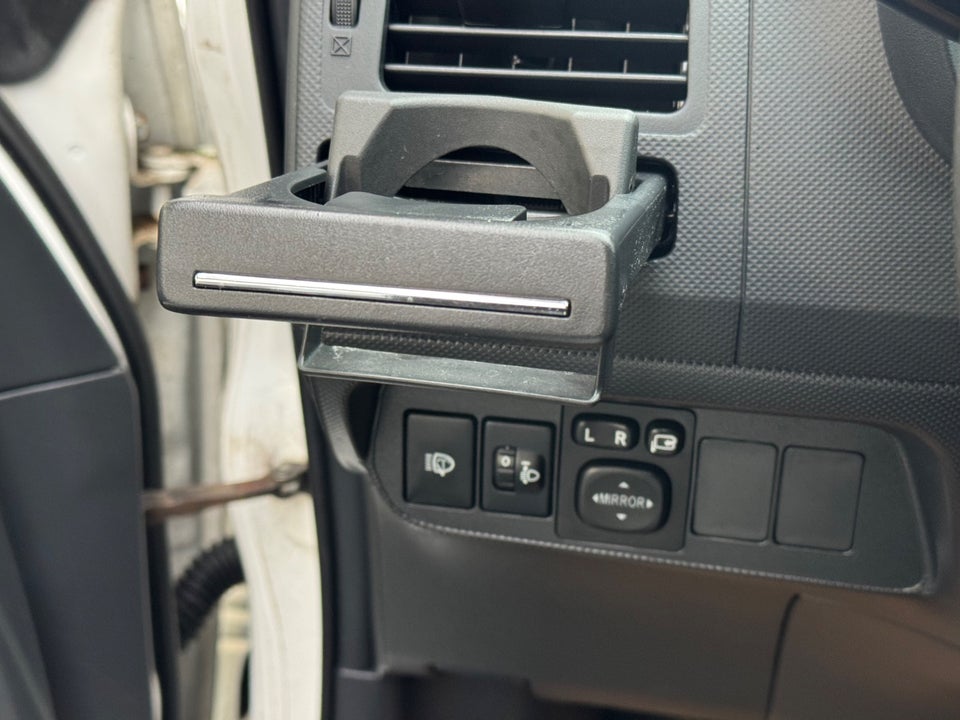 Toyota Auris 1,8 Hybrid 5d