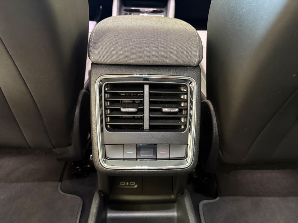 Skoda Enyaq 80 iV Loft 5d