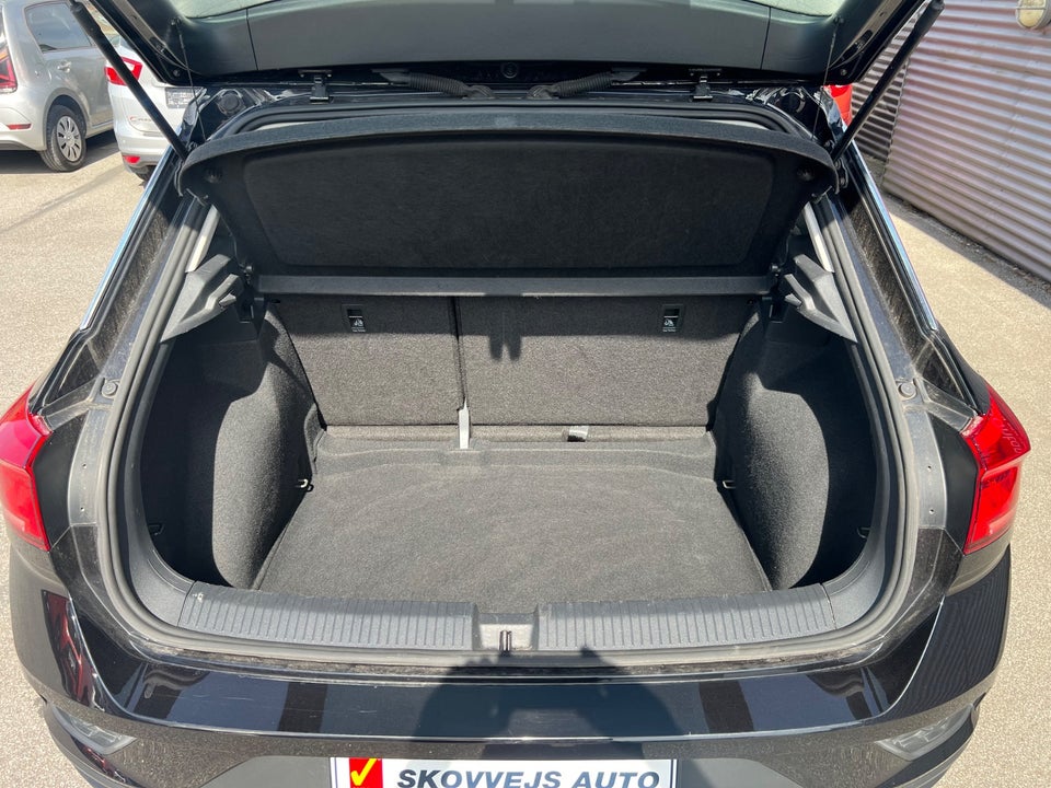 VW T-Roc 1,6 TDi 115 Style 5d