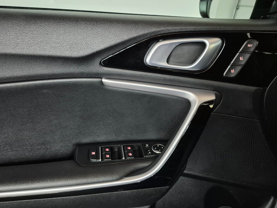 Kia XCeed 1,6 PHEV Upgrade DCT 5d