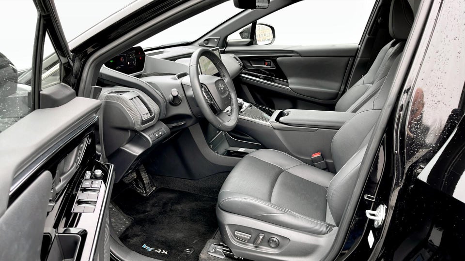 Toyota bZ4X Executive 5d