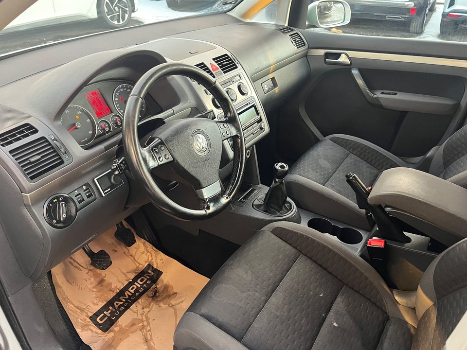 VW Touran 1,9 TDi 105 BlueMotion 7prs 5d