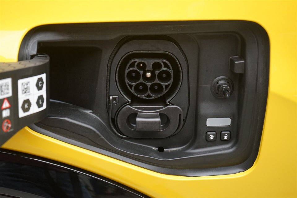 Renault 5 E-Tech 52 Iconic 5d