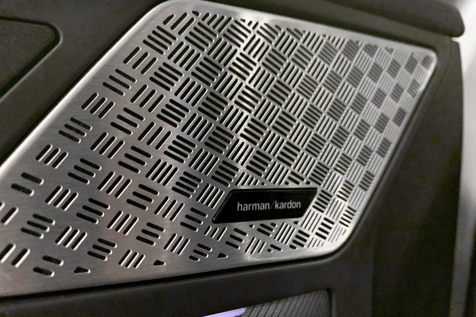 BMW iX2 xDrive30 M-Sport 5d