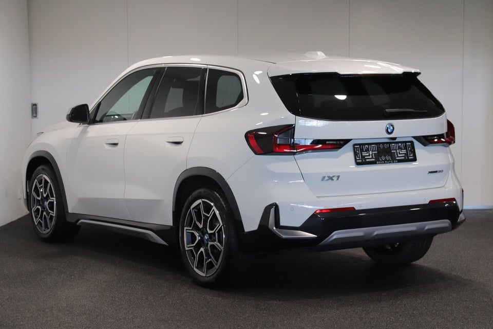 BMW iX1 xDrive30 X-Line 5d