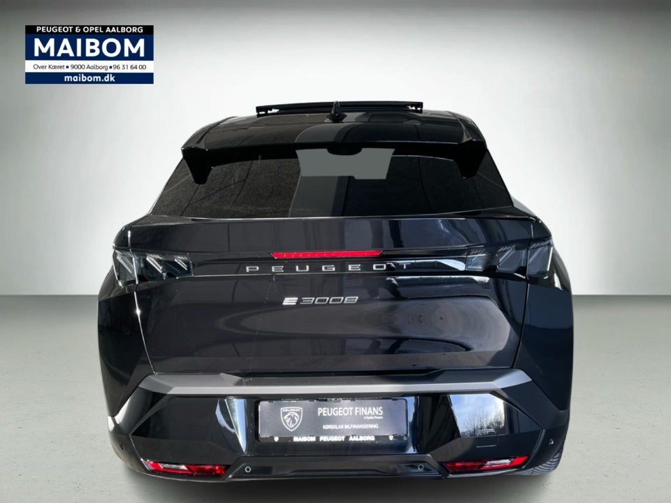 Peugeot e-3008 77 GT Pack 5d