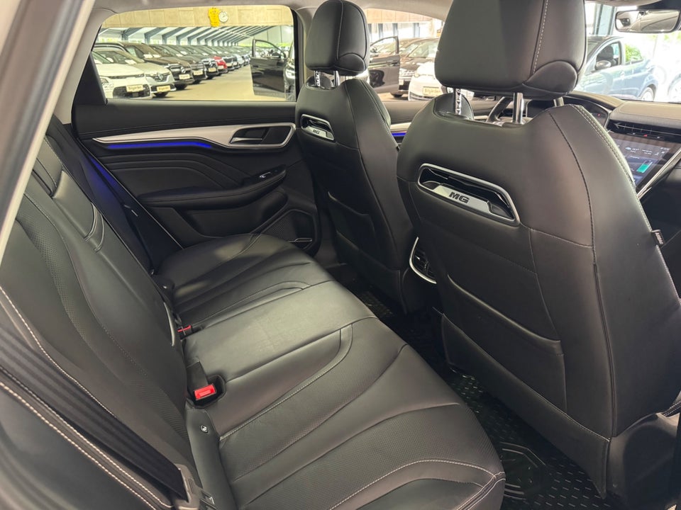 MG Marvel R Luxury 5d