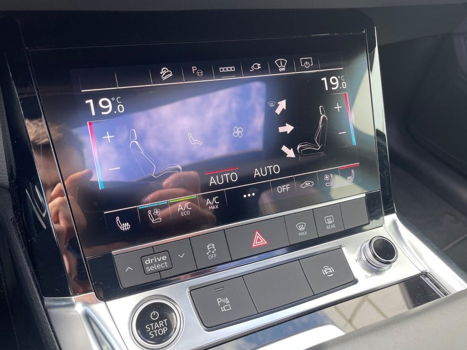 Audi e-tron 55 S-line quattro 5d