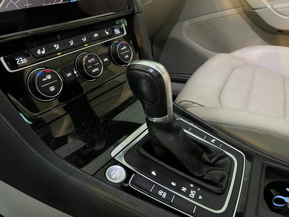 VW Golf VII 1,5 TSi 150 Highline Variant DSG 5d