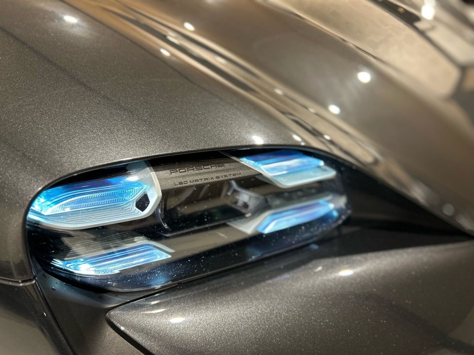 Porsche Taycan GTS Performance+  4d