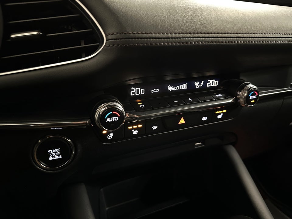 Mazda 3 2,0 SkyActiv-G 122 Cosmo aut. 5d