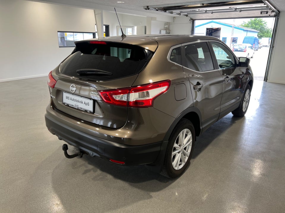 Nissan Qashqai 1,2 Dig-T 115 N-Connecta 5d