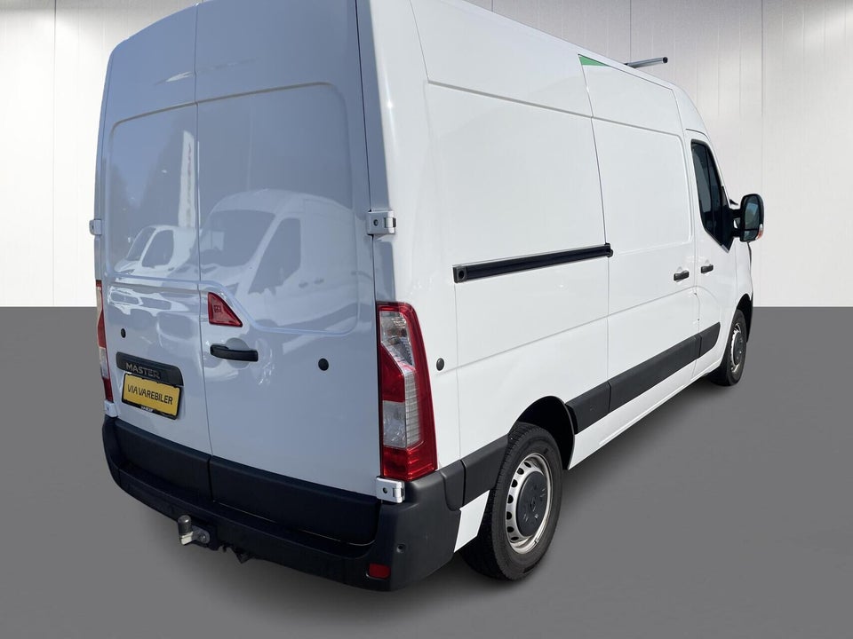 Renault Master IV T33 2,3 dCi 150 L2H2 Kassevogn