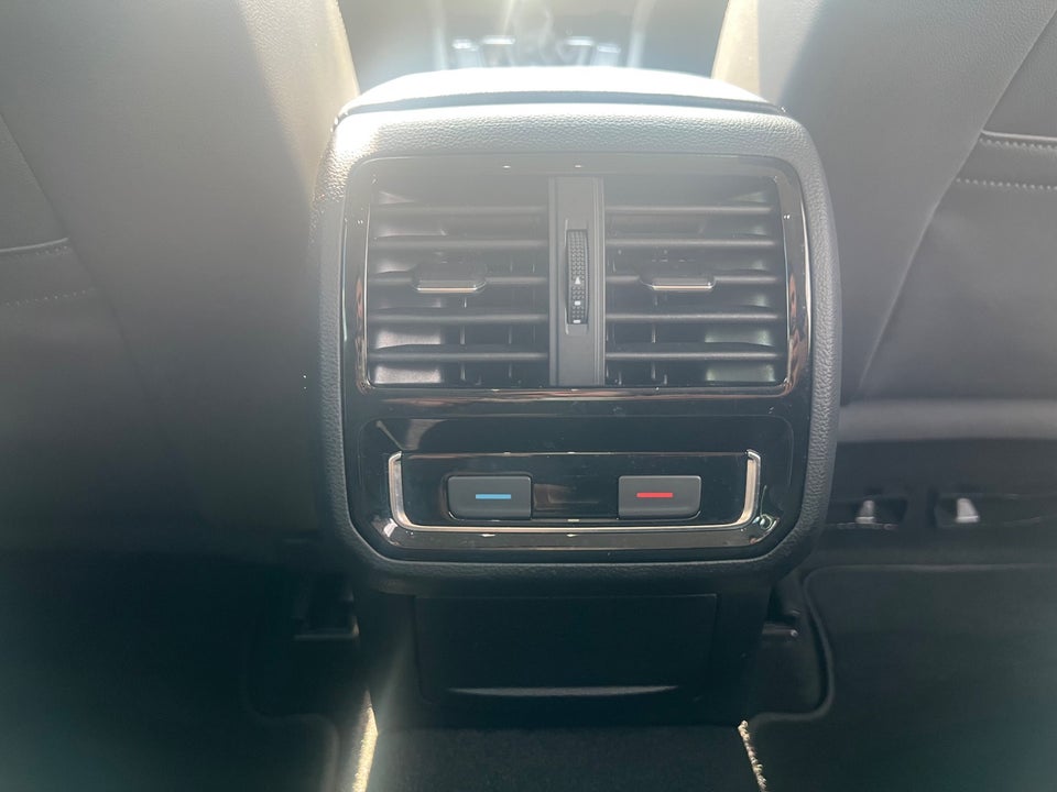 VW Passat 1,5 TSi 150 Elegance High Variant DSG 5d