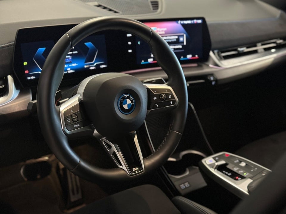 BMW iX2 eDrive20 M-Sport 5d