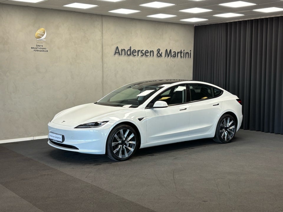 Tesla Model 3 RWD 4d