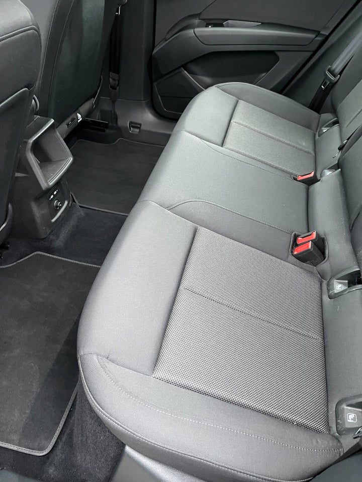 Audi Q4 e-tron 35 Attitude Sportback 5d