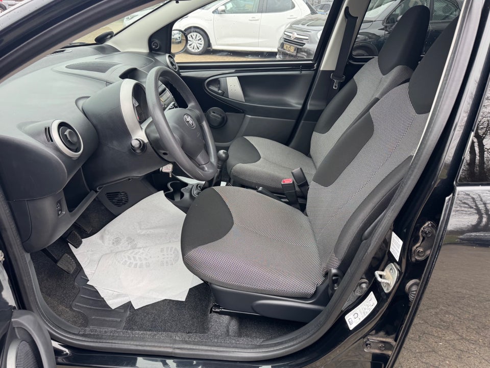 Toyota Aygo 1,0 VVT-i T2 Air Connect 5d