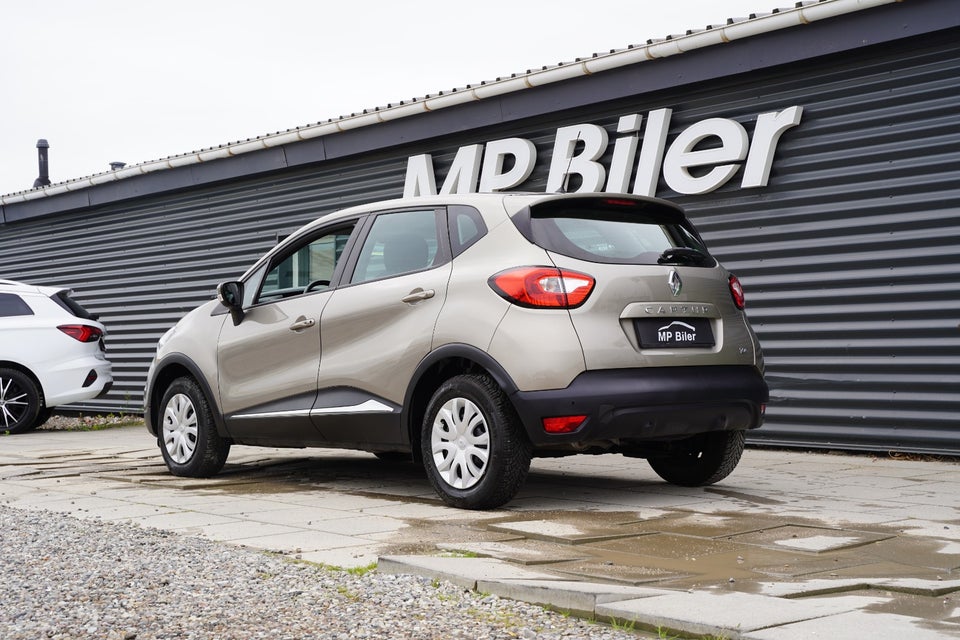 Renault Captur 0,9 TCe 90 Expression 5d