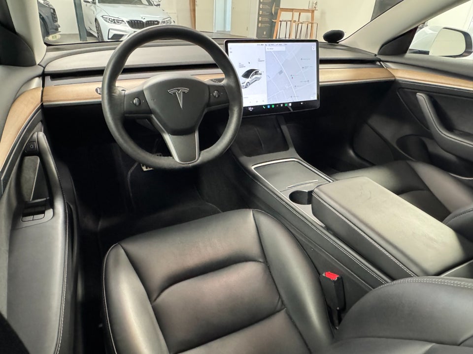 Tesla Model 3 Long Range AWD 4d