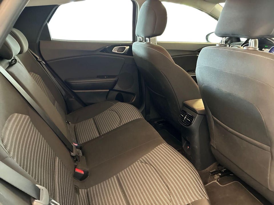 Kia XCeed 1,6 PHEV Prestige DCT 5d
