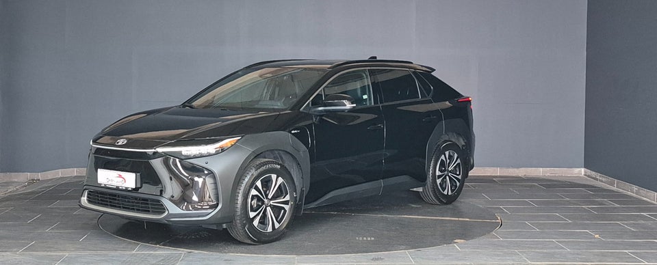 Toyota bZ4X Executive 5d