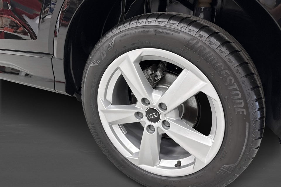 Audi Q2 35 TFSi S-line S-tr. 5d