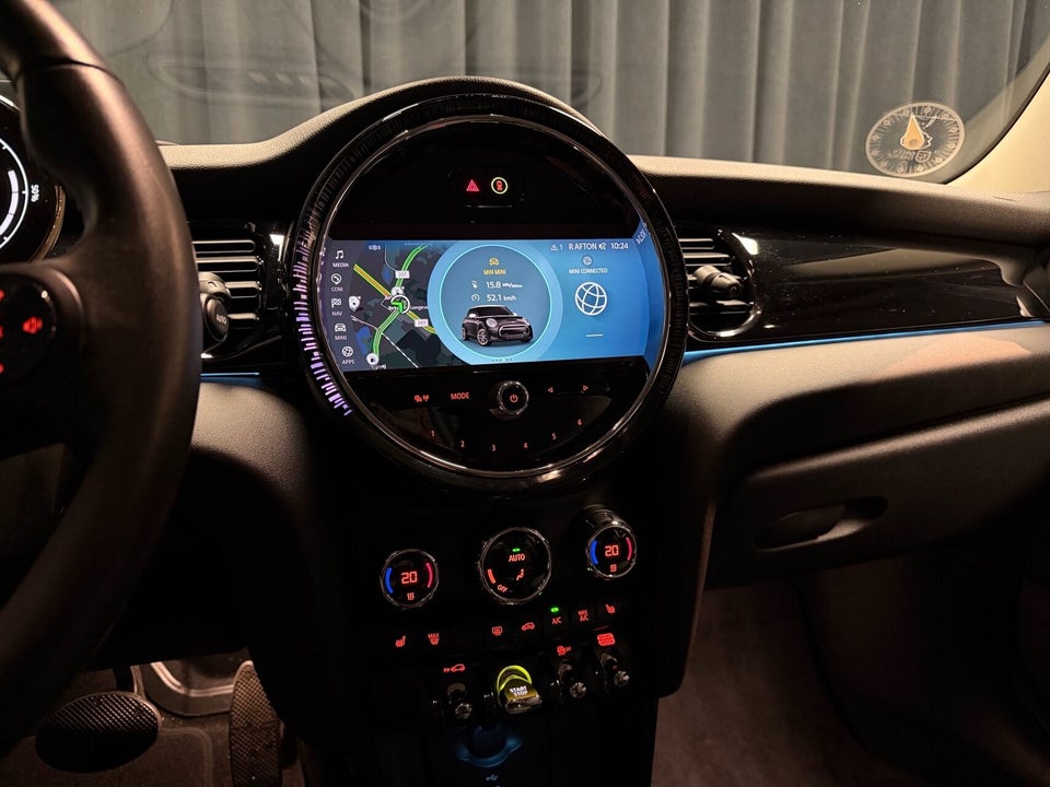 MINI Cooper SE Essential 3d