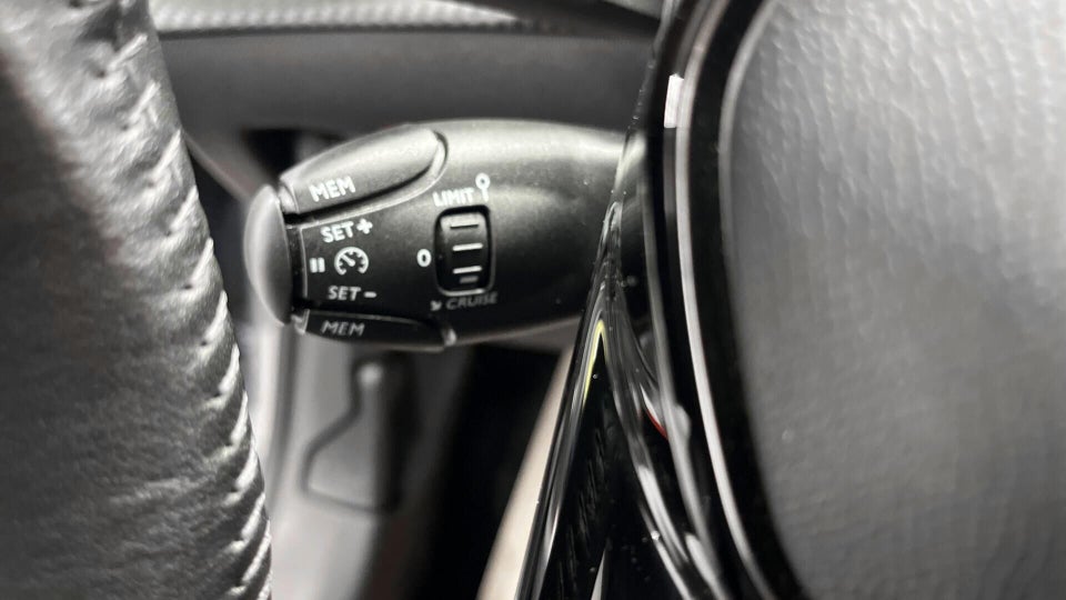 Peugeot e-208 50 Allure Pack 5d