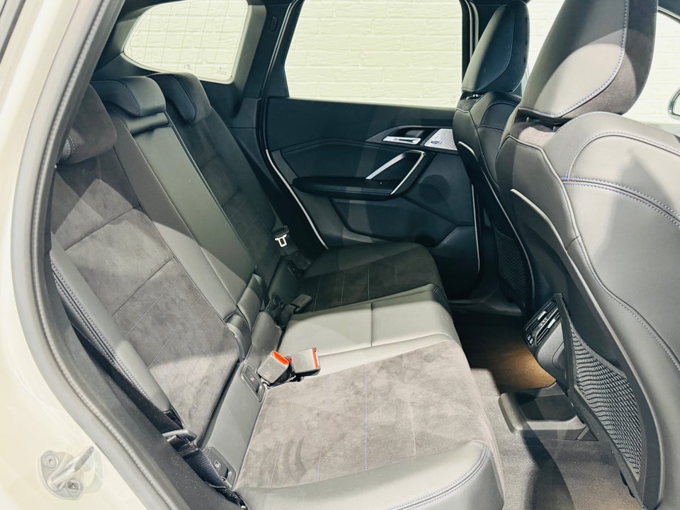 BMW iX1 eDrive20 M-Sport 5d