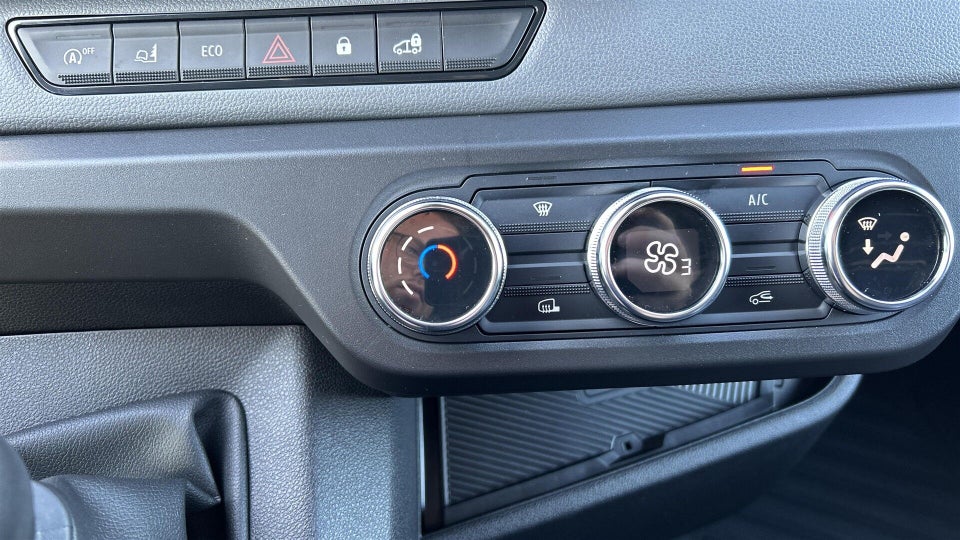 Renault Master V T33 2,0 dCi 130 L2H2 Kassevogn Tekno