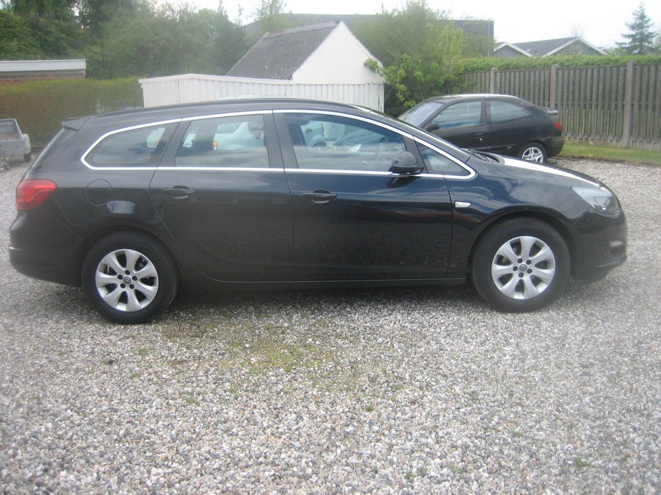 Opel Astra 1,4 T 140 Enjoy Sports Tourer 5d