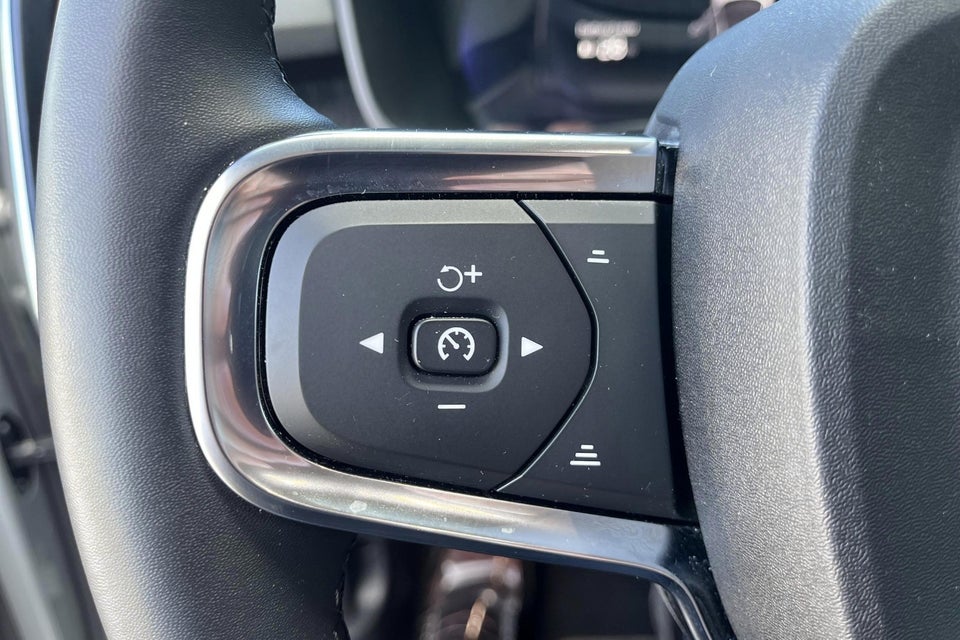 Volvo C40 ReCharge Core 5d