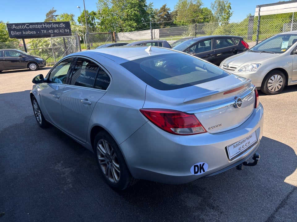 Opel Insignia 1,8 Edition 5d