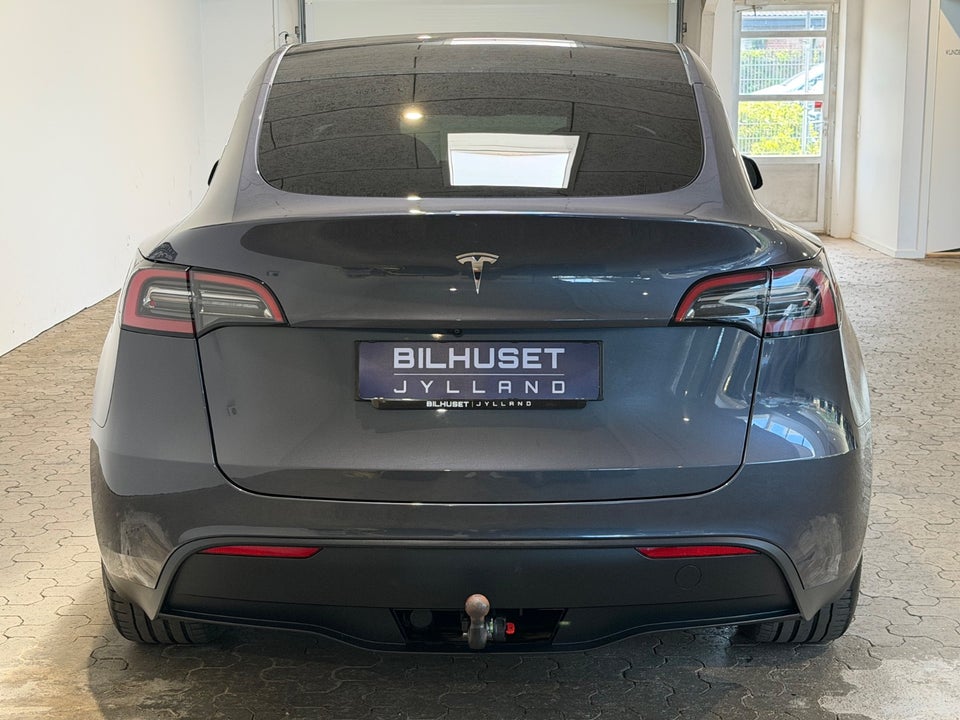 Tesla Model Y RWD 5d