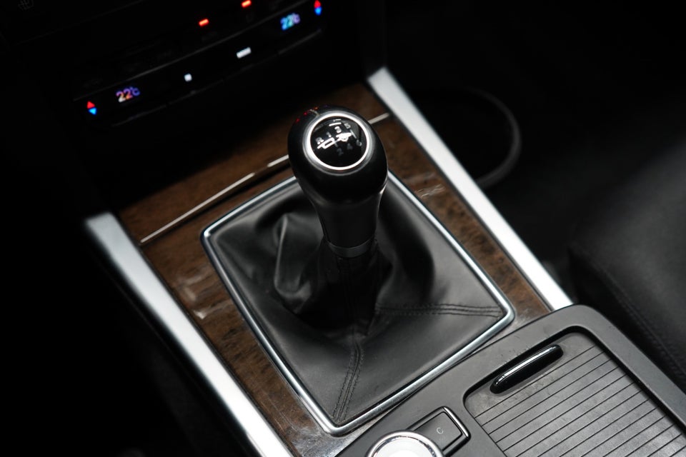 Mercedes E200 2,2 CDi Avantgarde stc. BE 5d