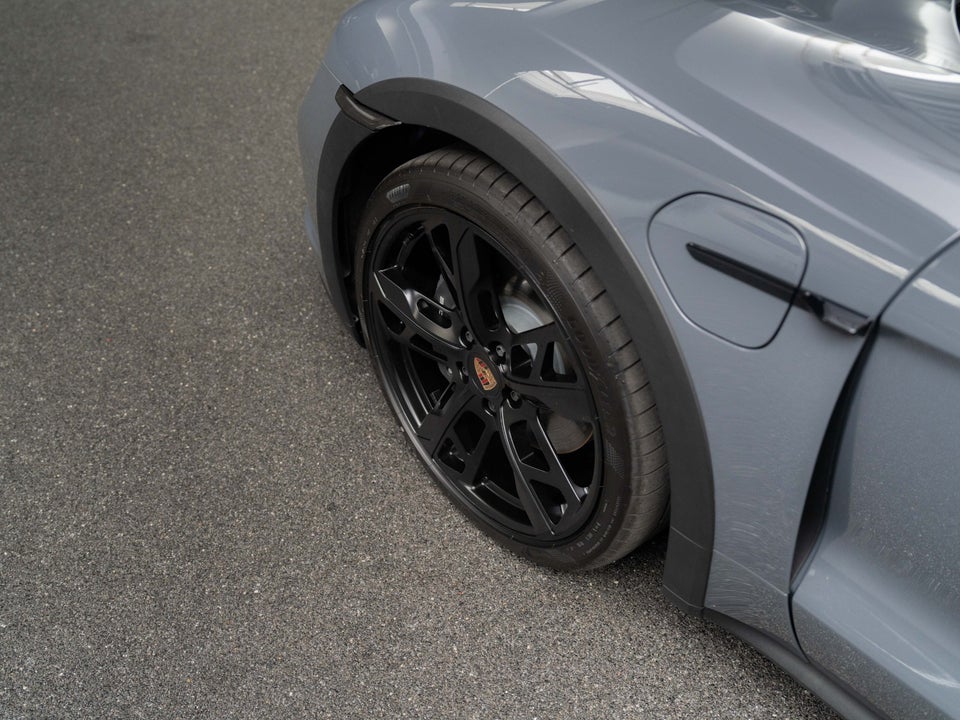 Porsche Taycan 4 Performance+ Cross Turismo 5d