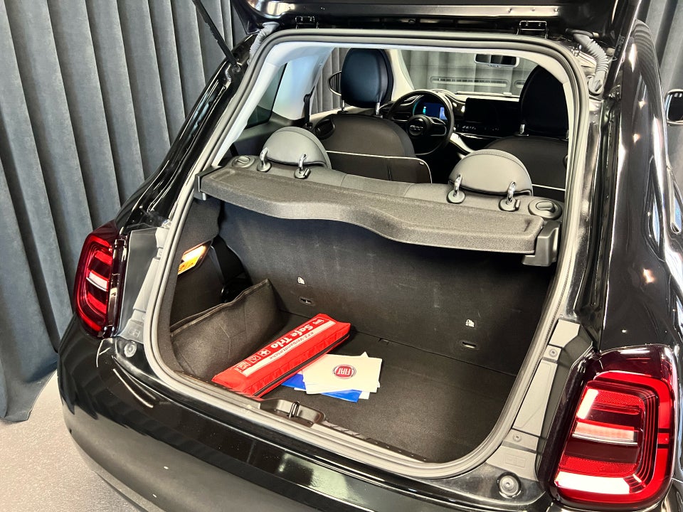 Fiat 500e 42 Icon 3d