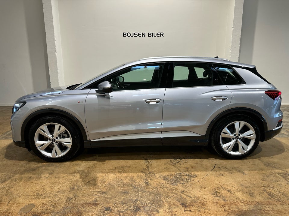 Audi Q4 e-tron 40 S-line 5d