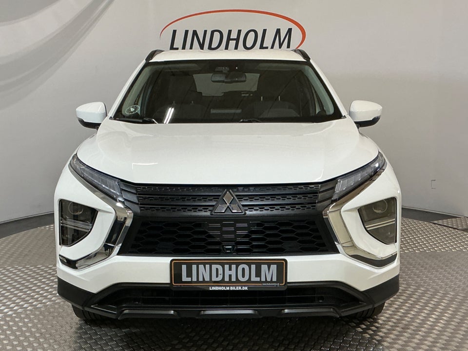 Mitsubishi Eclipse Cross 2,4 PHEV Invite CVT 4WD 5d