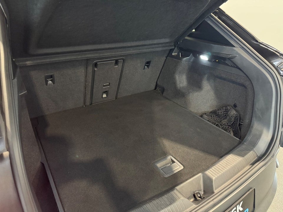 VW ID.4 77 Pro Performance Tech 5d