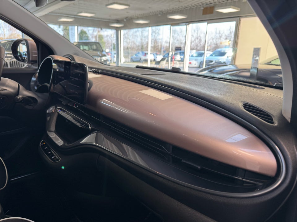 Fiat 500e 42 Icon 3+1 4d