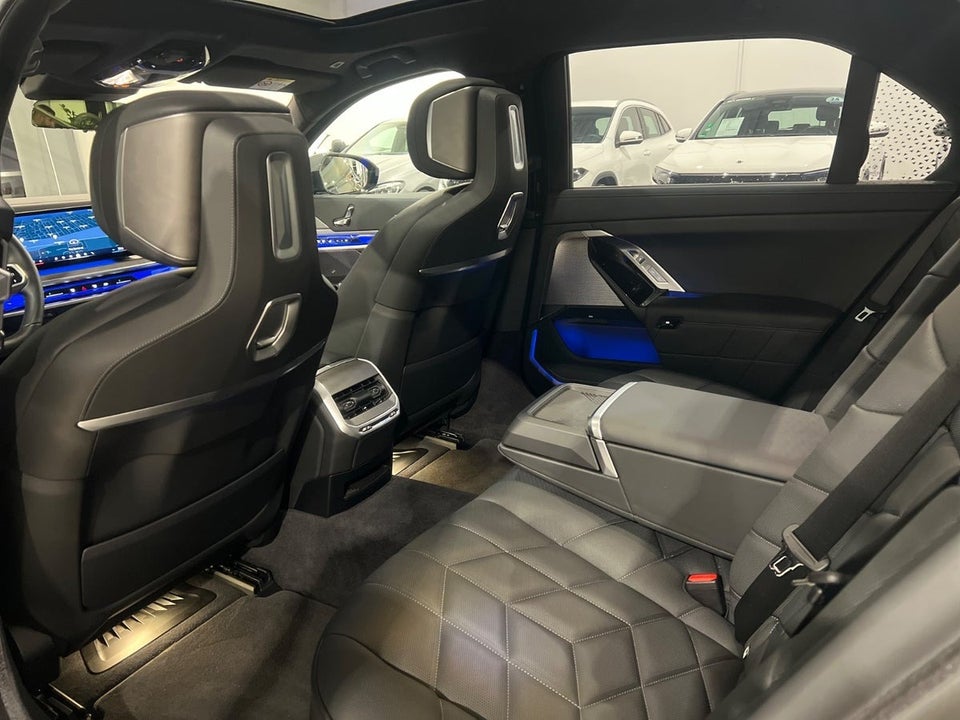 BMW i7 xDrive60 M-Sport 4d